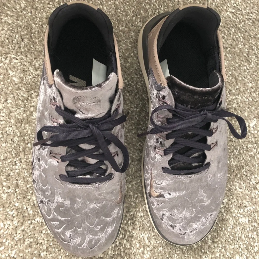 Nike women’s size